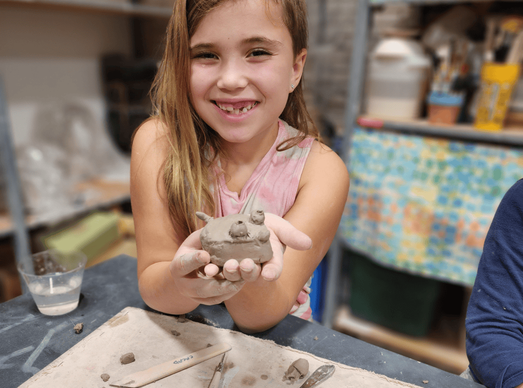 Handbuilding – Ages 7-9 (1)